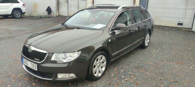 Skoda Superb 2012