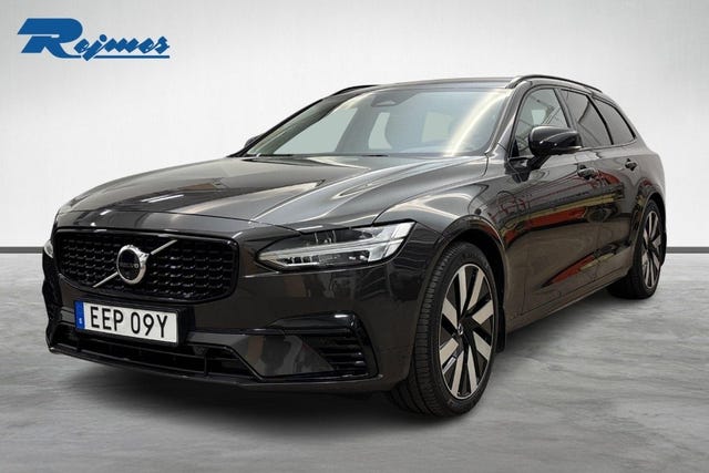 Volvo V90 2025
