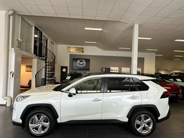 Toyota RAV4 2021 – bild 2