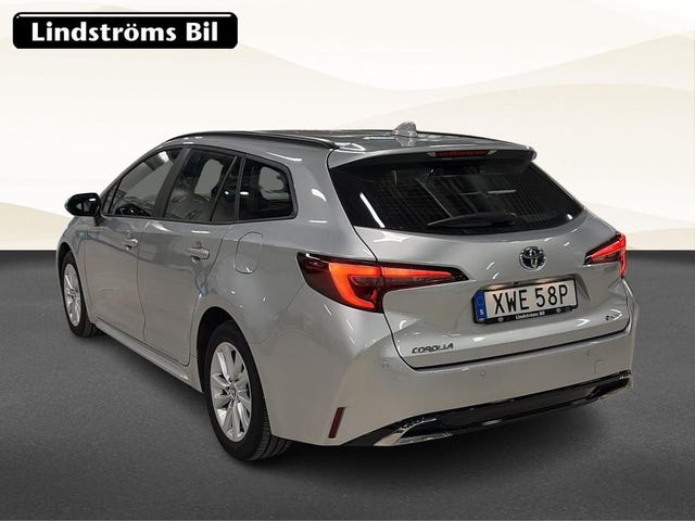 Toyota Corolla 2024 – bild 4