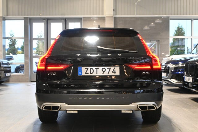 Volvo V90 Cross Country 2018 – bild 4