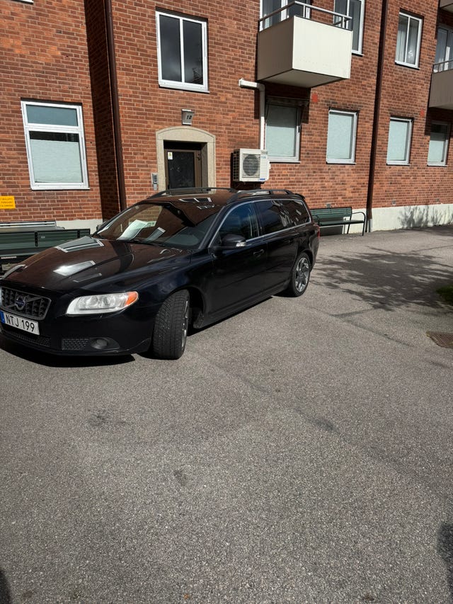Volvo V70 2011