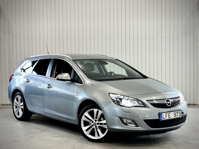 Opel Astra 2011