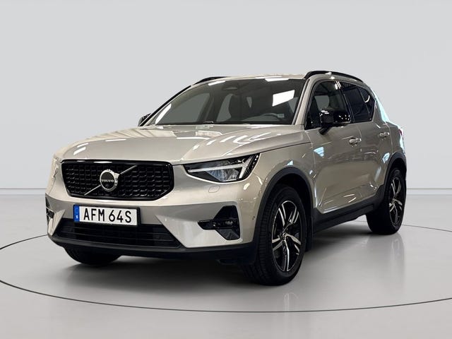 Volvo XC40 2025