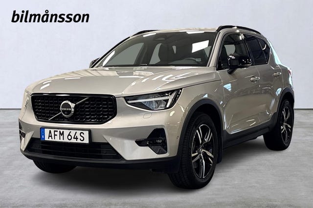 Volvo XC40 2025