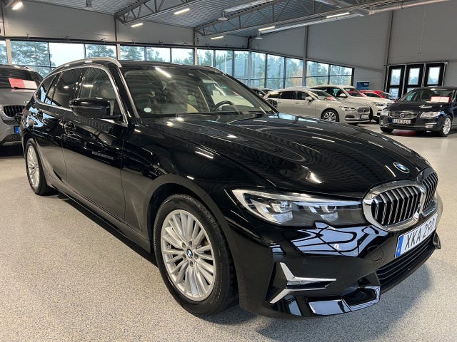 BMW 330e 2021
