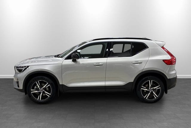 Volvo XC40 2025 – bild 3