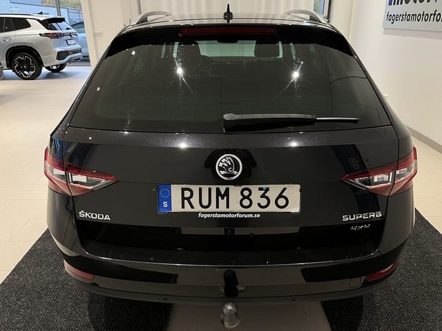 Skoda Superb 2018 – bild 4