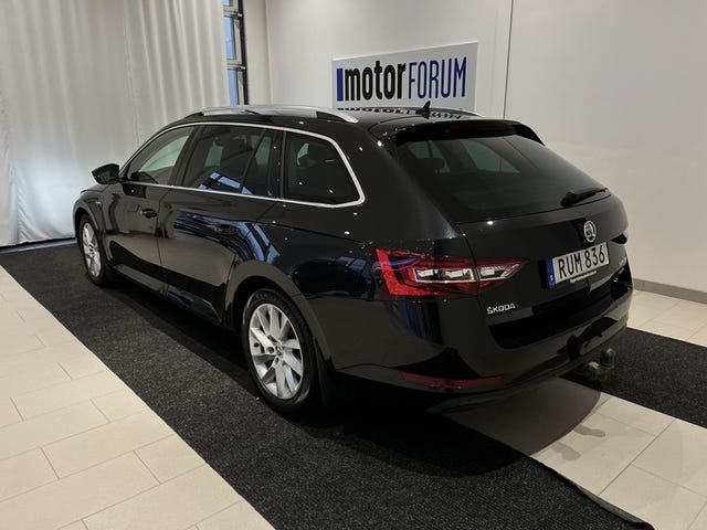 Skoda Superb 2018 – bild 3