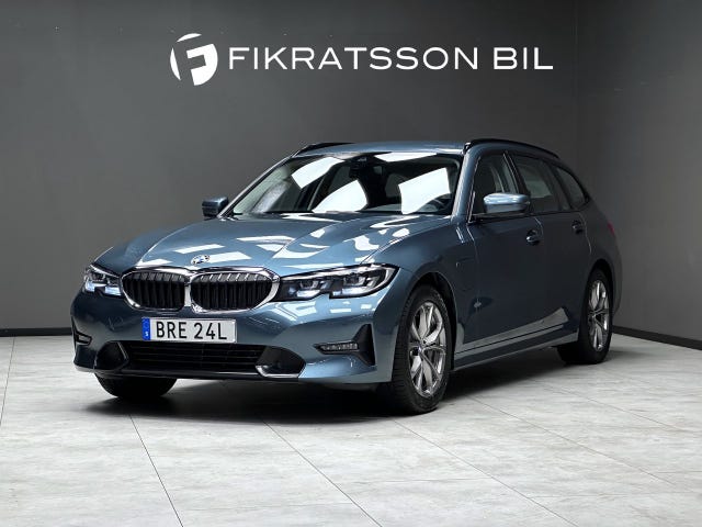 BMW 330e 2021