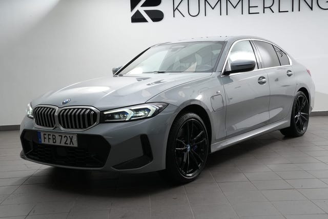 BMW 330e 2024