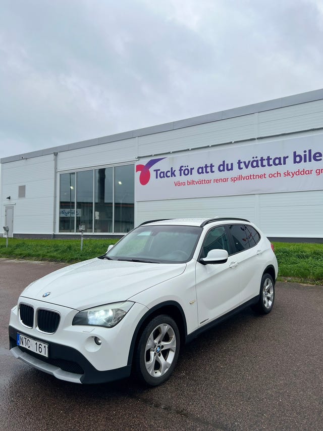 BMW X1 2011