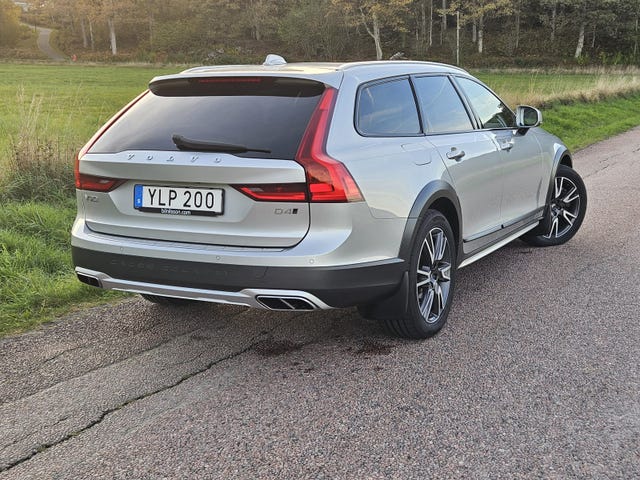 Volvo V90 Cross Country 2019 – bild 3
