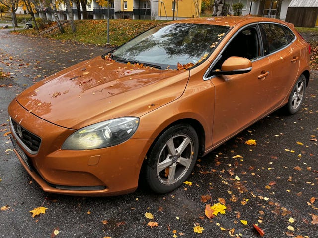 Volvo V40 2014