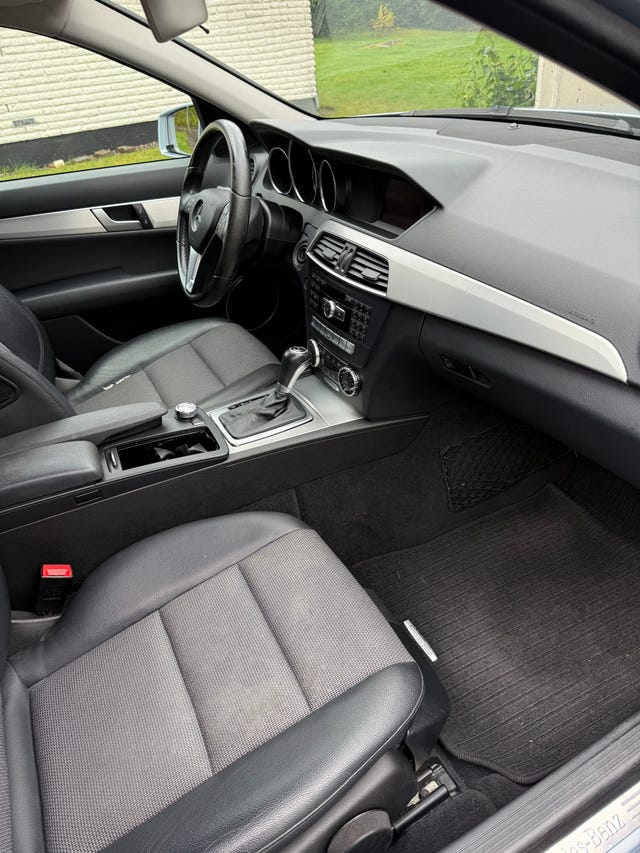 Mercedes-Benz C 200 2013