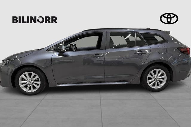 Toyota Corolla 2024 – bild 4