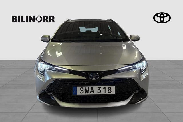 Toyota Corolla 2023 – bild 3