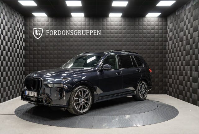 BMW X7 2025