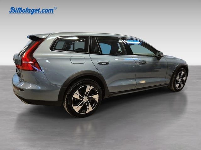 Volvo V60 Cross Country 2022 – bild 3