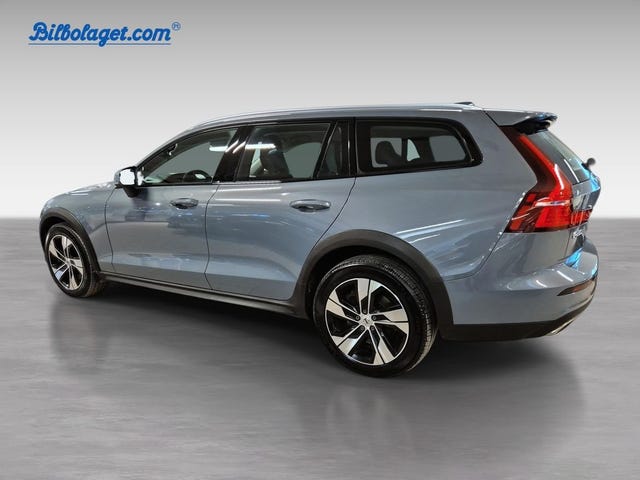 Volvo V60 Cross Country 2022 – bild 4