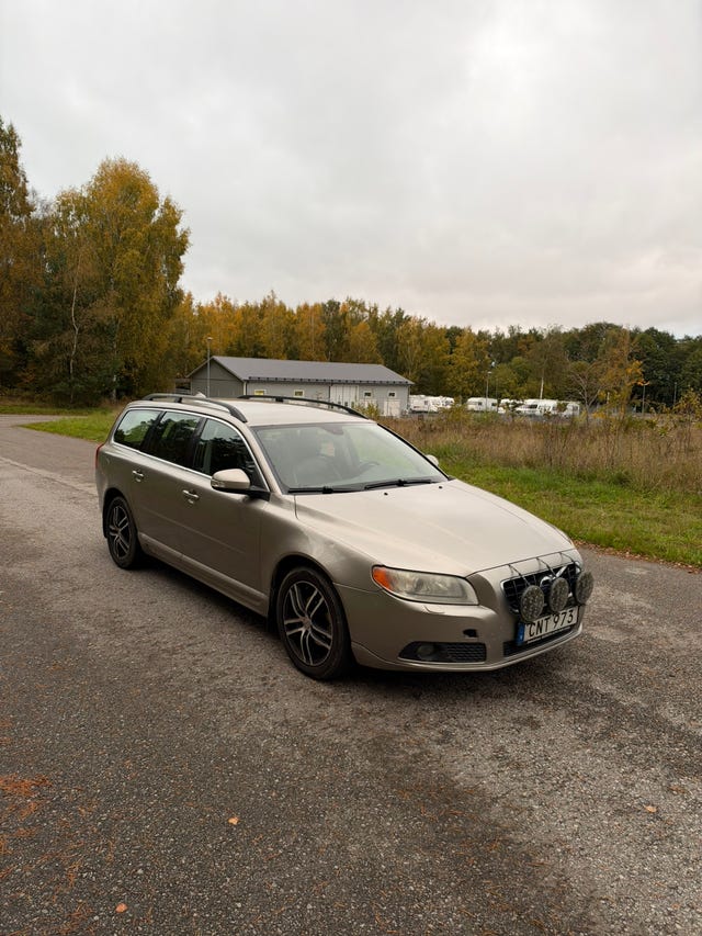 Volvo V70 2010 – bild 2