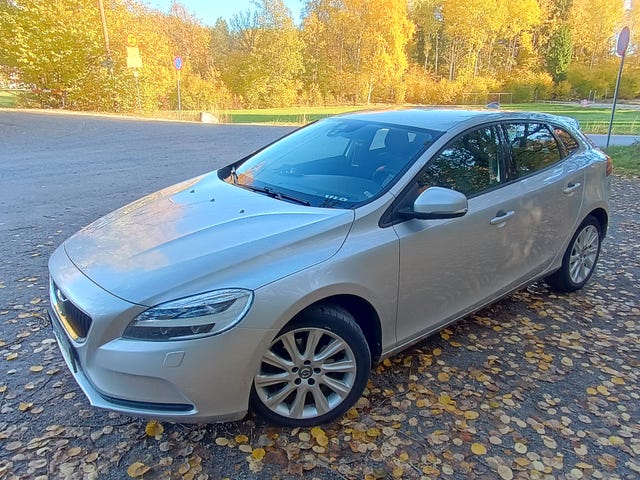 Volvo V40 2018