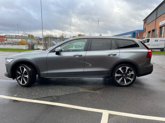 Volvo V60 Cross Country 2020 – bild 2