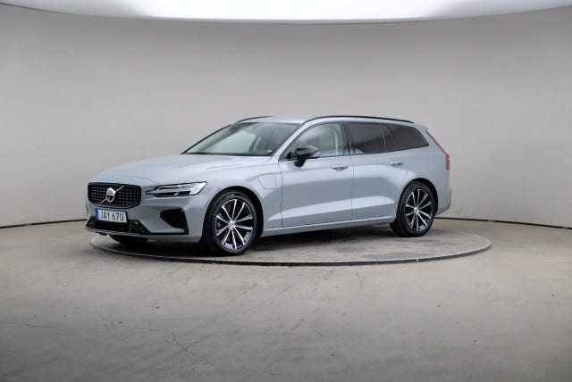 Volvo V60 2025
