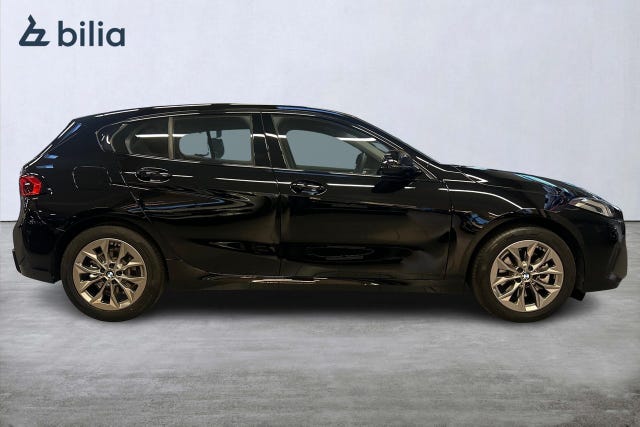 BMW 120 2026 – bild 3