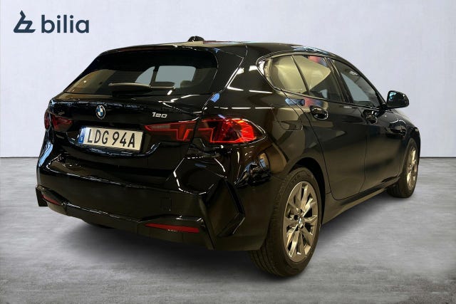 BMW 120 2026 – bild 4