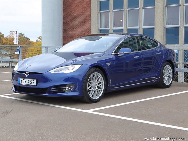 Tesla Model S 2016