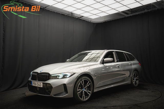 BMW 330e 2023