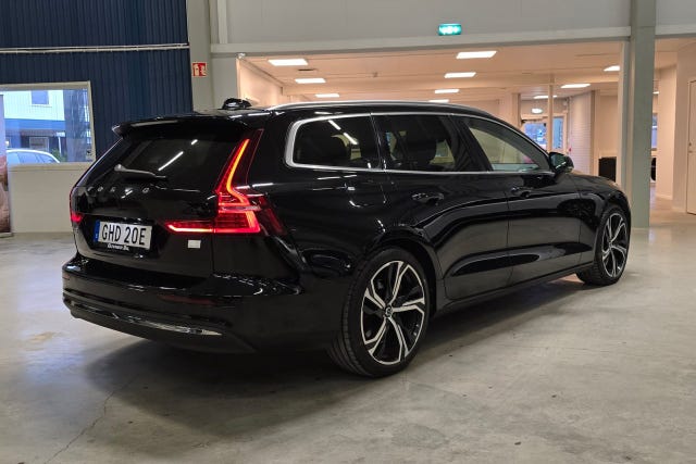 Volvo V60 2023 – bild 4