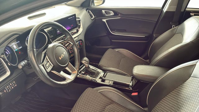 Kia Ceed 2023 – bild 3