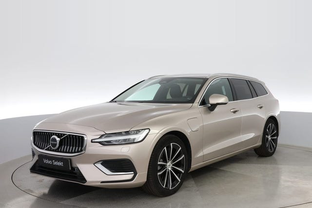Volvo V60 2025