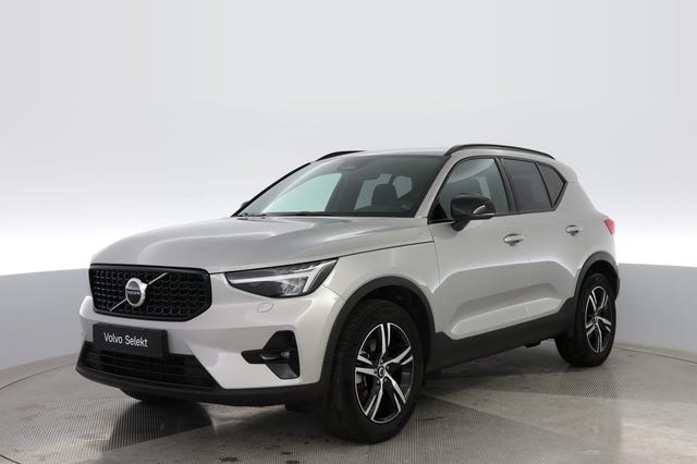 Volvo XC40 2025