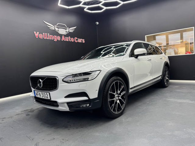 Volvo V90 Cross Country 2017