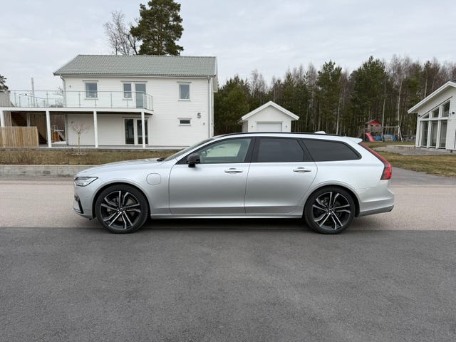 Volvo V90 2022