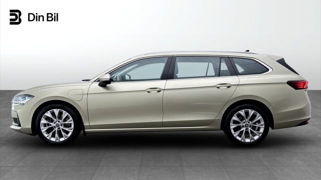 Skoda Superb 2025 – bild 2