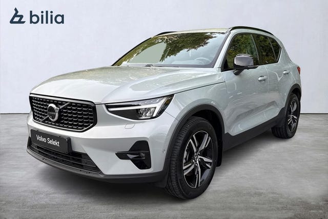Volvo XC40 2025