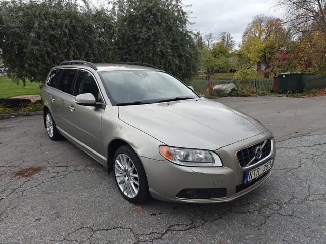 Volvo V70 2012