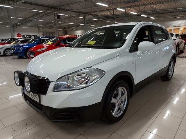 Suzuki S-Cross 2015
