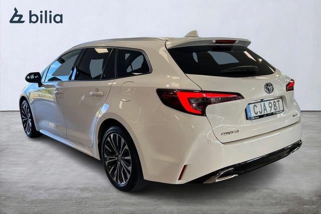 Toyota Corolla 2025 – bild 2