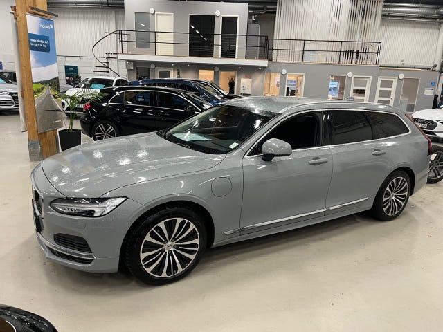 Volvo V90 2024