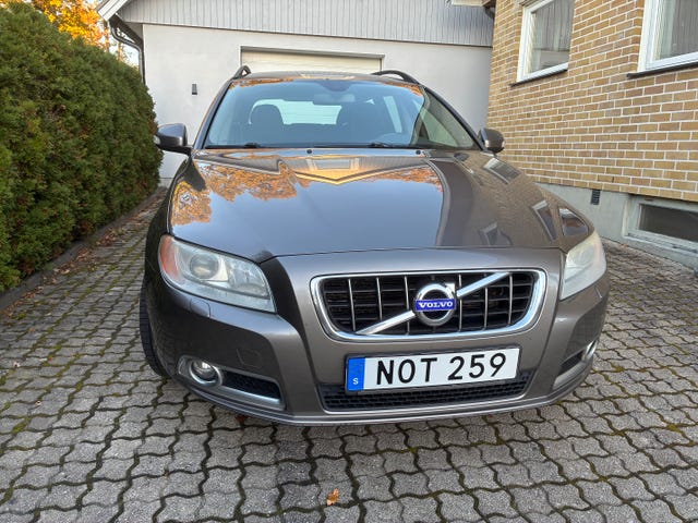 Volvo V70 2010