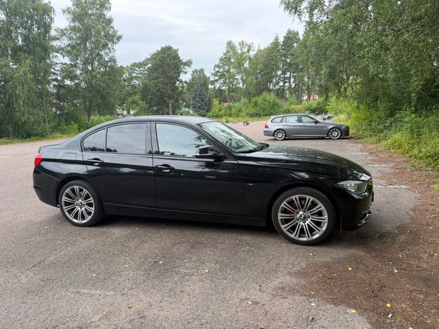BMW 320d 2014 – bild 2
