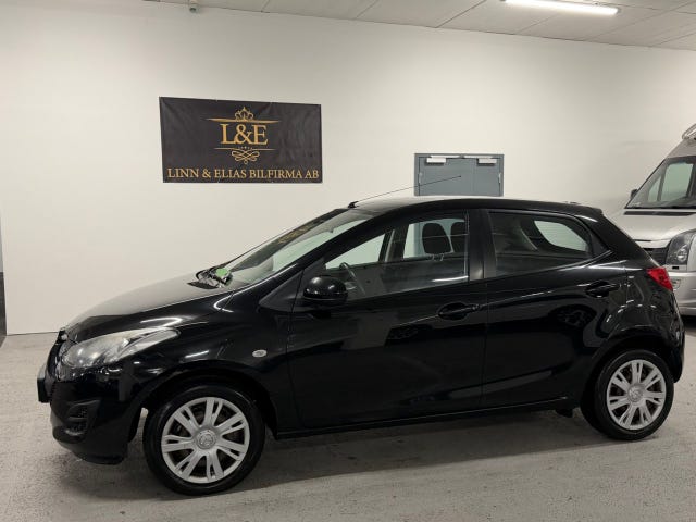 Mazda 2 2011