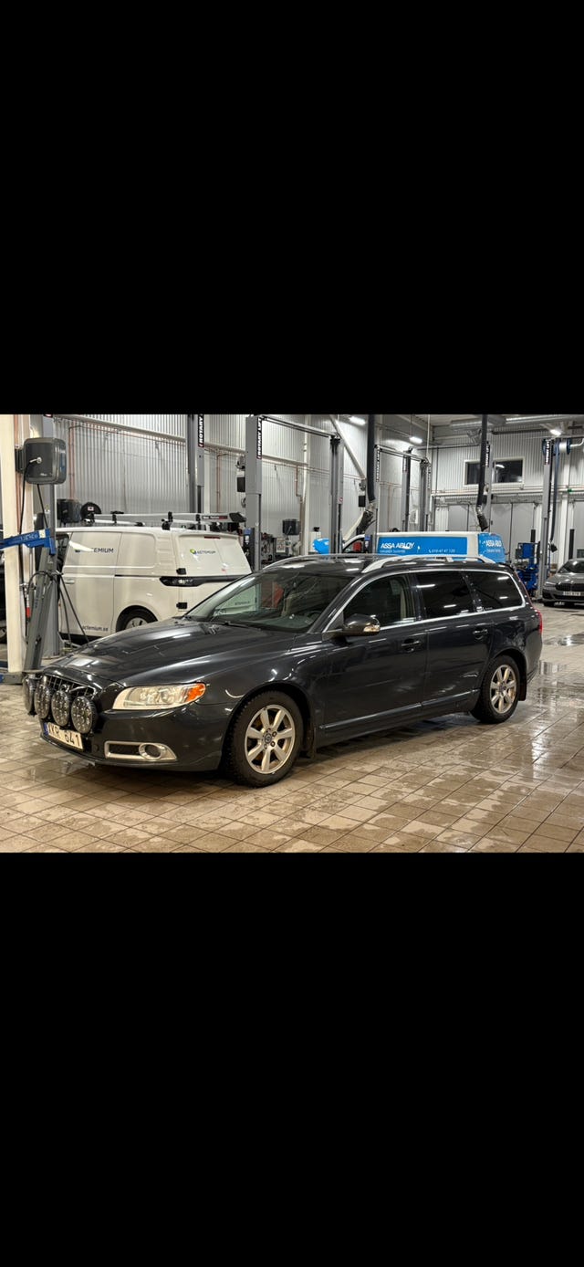 Volvo V70 2011