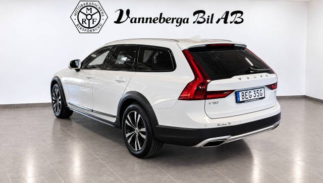 Volvo V90 Cross Country 2020 – bild 4