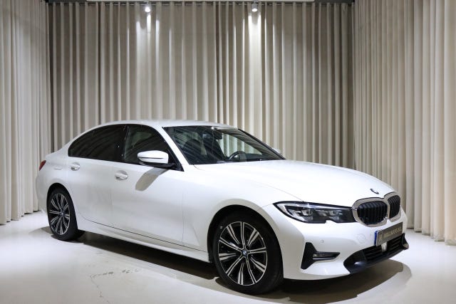 BMW 320 2019